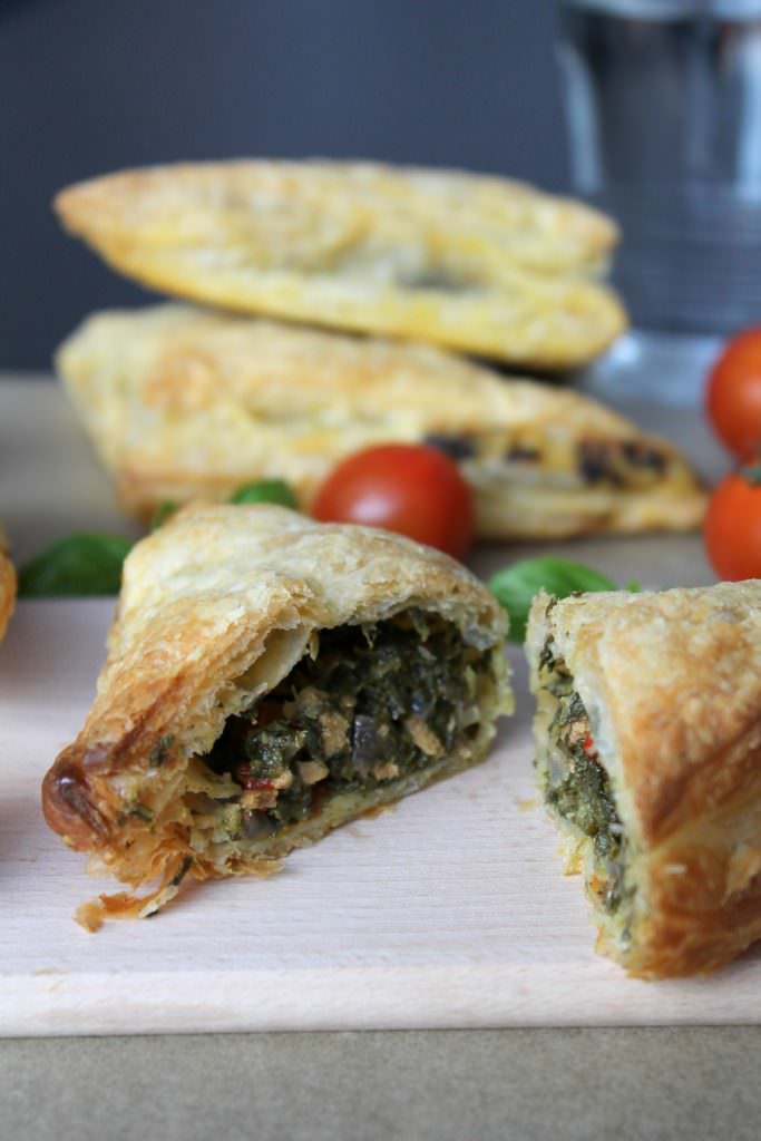 Blätterteigtaschen Spinat