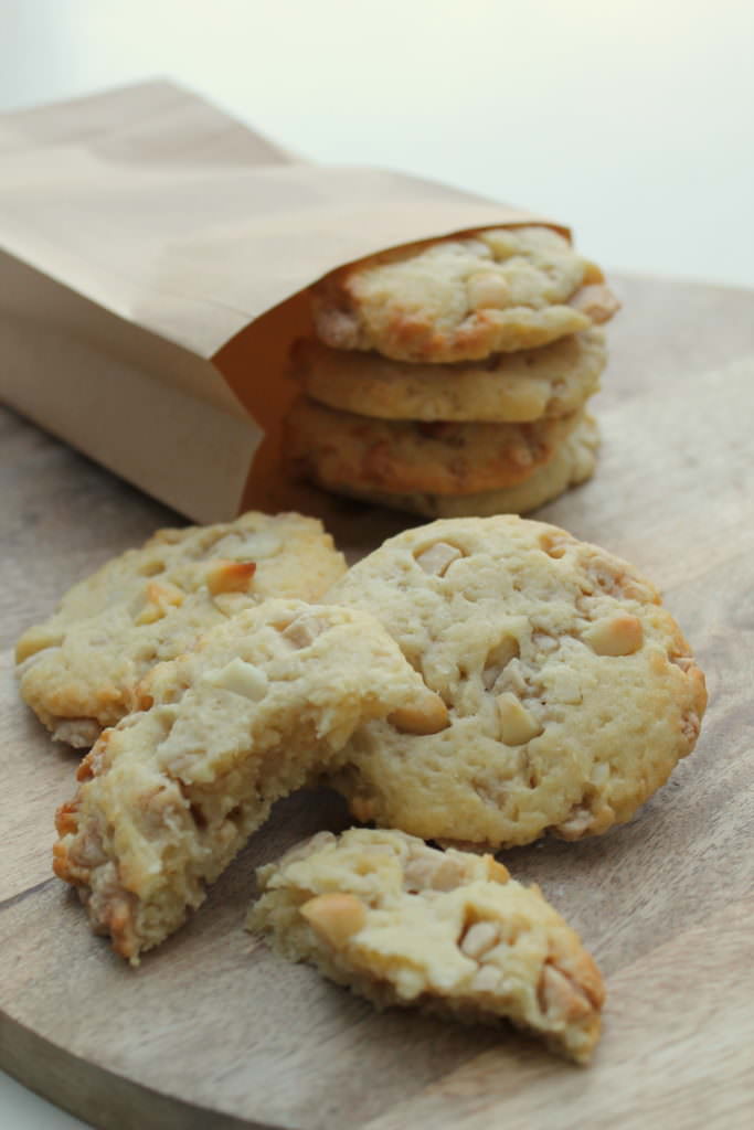 White Chocolate Macadamia Cookies Vegan